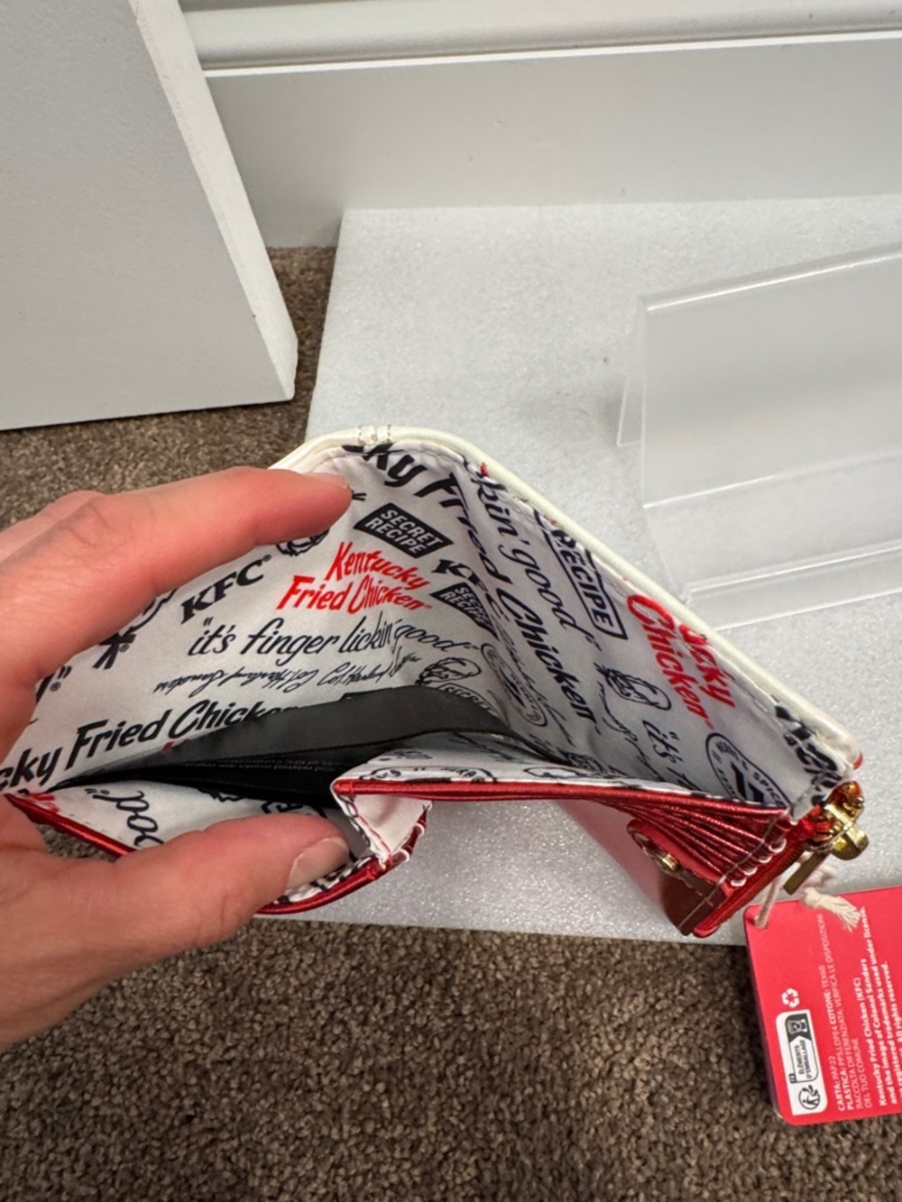 Loungefly KFC colonel sanders wallet NWT - Picture 5 of 7